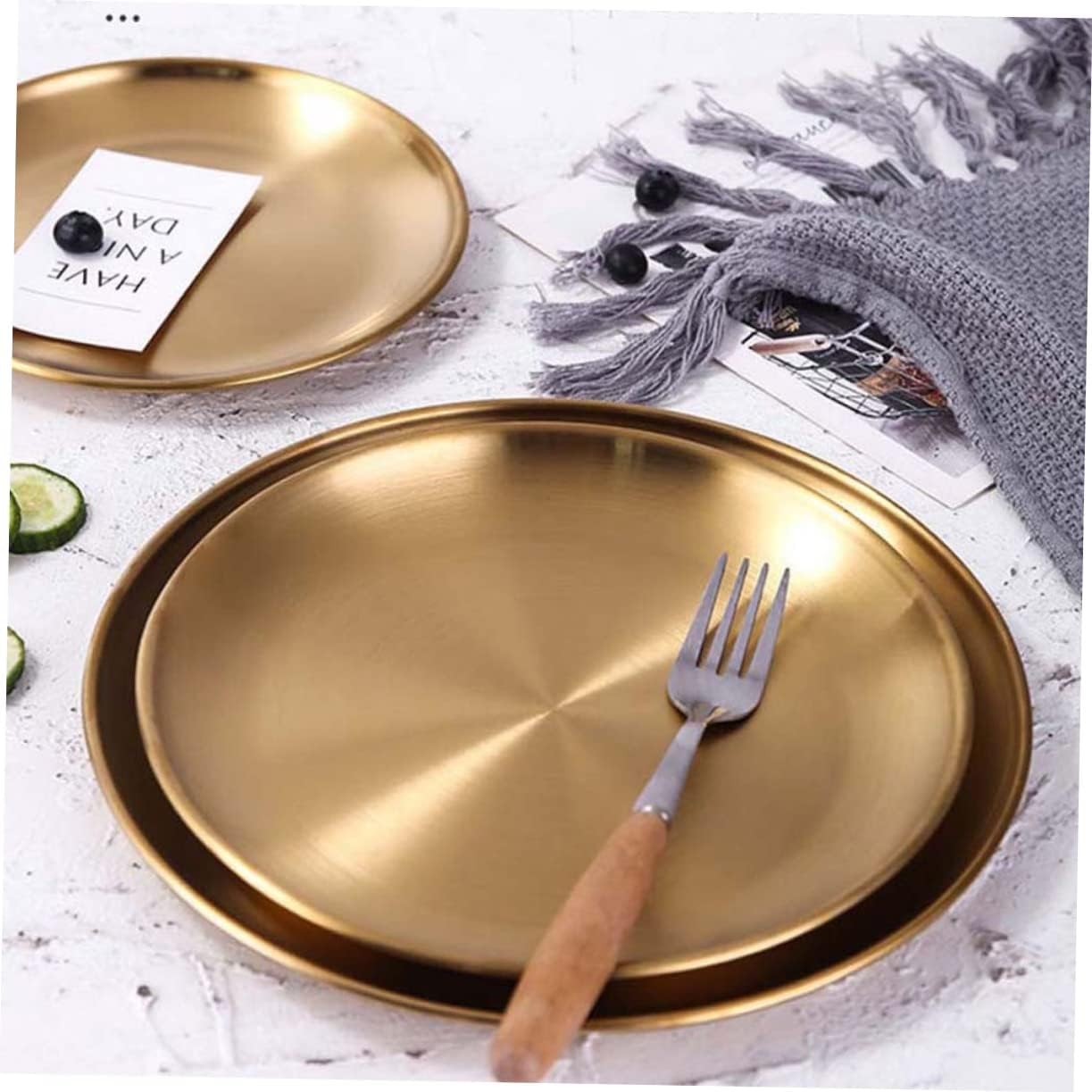 Unomor 1Pc Stainless Steel Food Serving Plate Golden Kitchen Gadget for Home Use and Dish for Storage of Bread Nuts and Desserts Present Choice - Image 3
